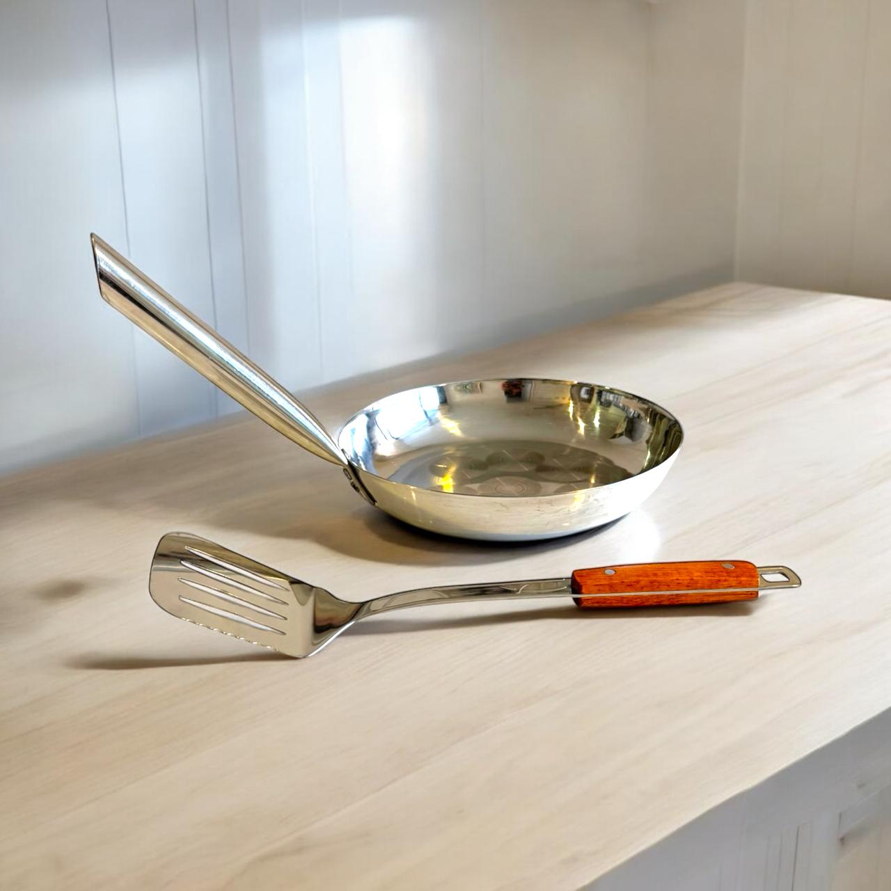 Combo Acero Quirúrjico: Sartén Profesional 24cm  + Espátula de Acero Inoxidable con mango de madera